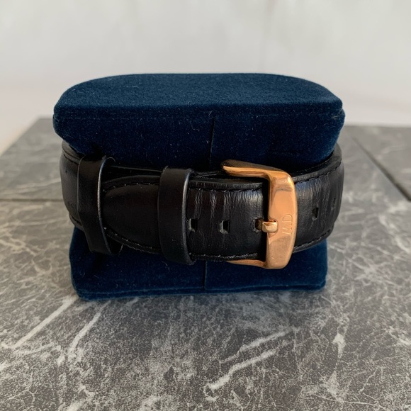 Daniel Wellington Classic Sheffield 40mm Watch - Picture 5 of 6